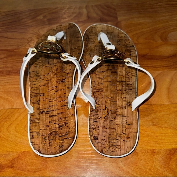 MICHAEL KORS White Jelly Cork Thongs Flat Sandals Size 8 MK Gold Logo Flip Flops - Picture 2 of 9